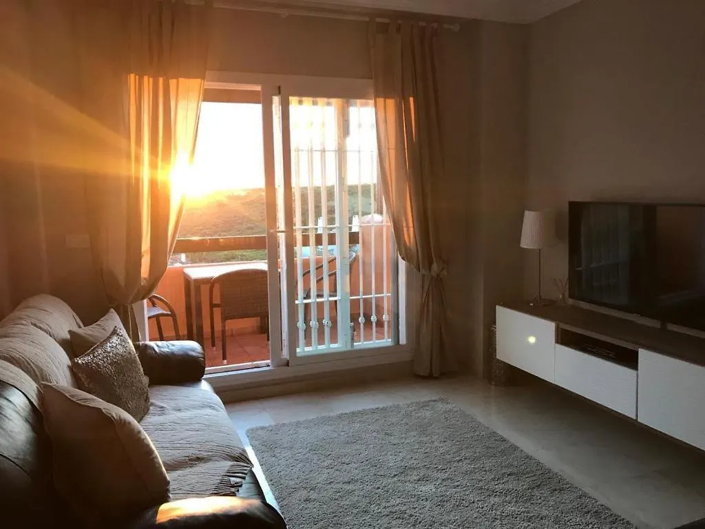 Casares Del Sol 2 Bedroom Holiday Penthouse Διαμέρισμα